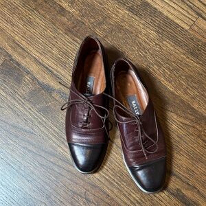 BALLY Burgundy and Black Leather Flats